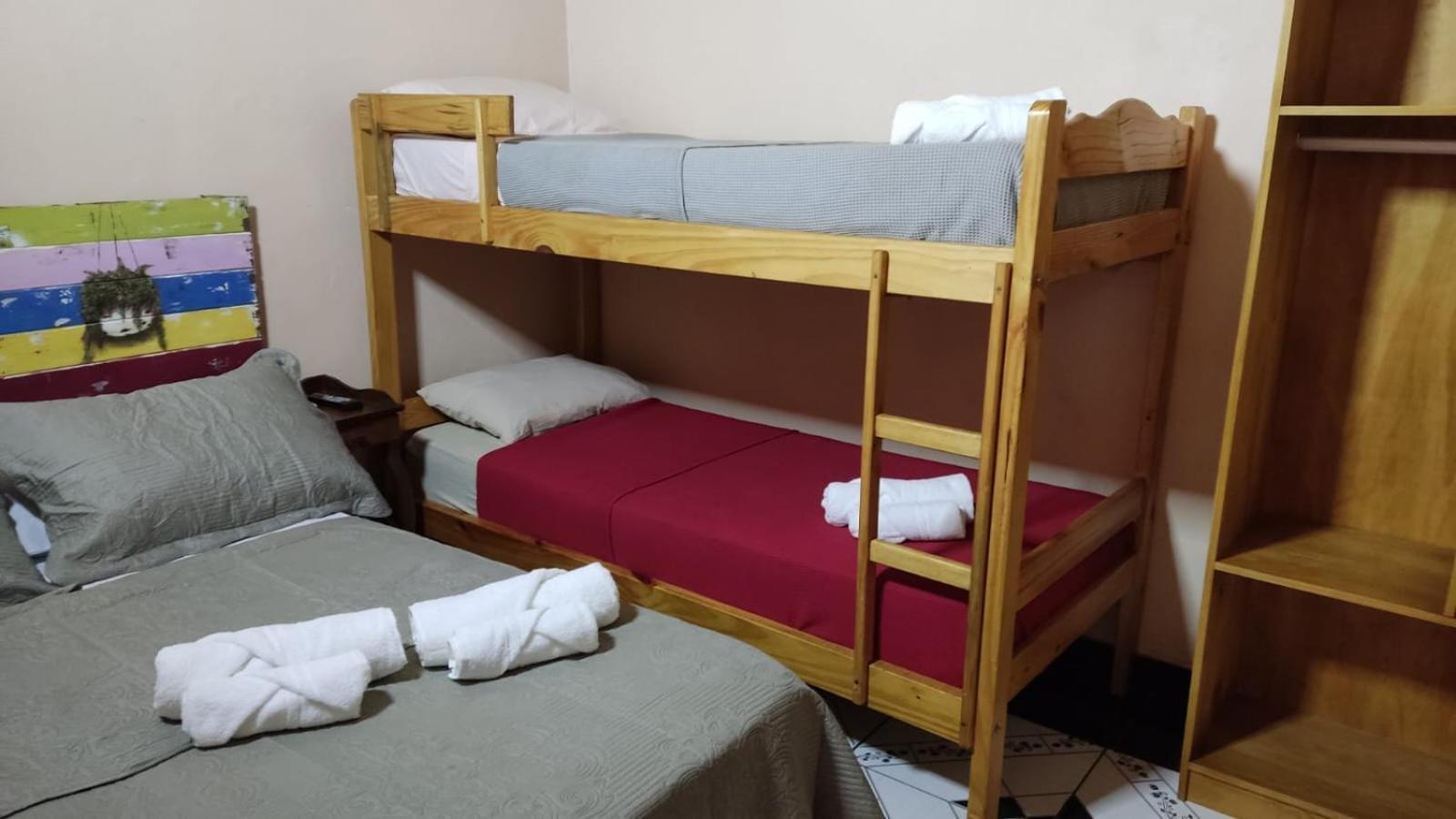 Apartamento Apart clemencia Puerto Iguazú Habitación foto
